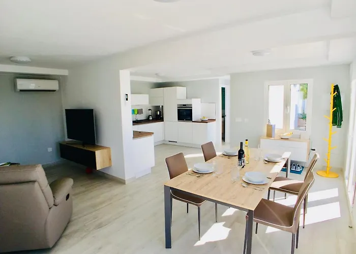 Casa Solaris At Anfi With Private Terrace, Pool & Netflix Arguineguin